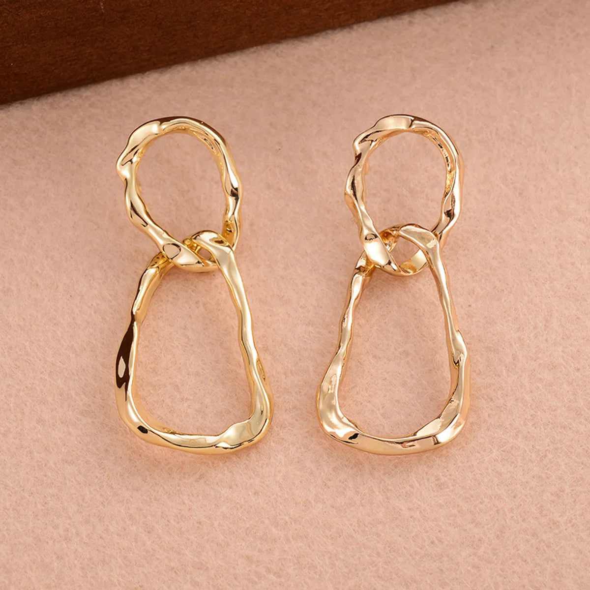 1 Pair Simple Style Solid Color Irregular Plating Alloy 14k Gold Plated Drop Earrings