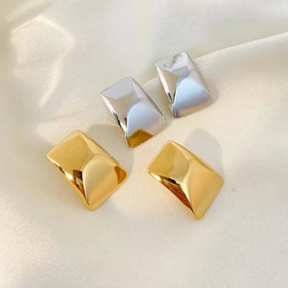 1 Pair Simple Style Solid Color Plating 304 Stainless Steel None 18K Gold Plated Ear Studs