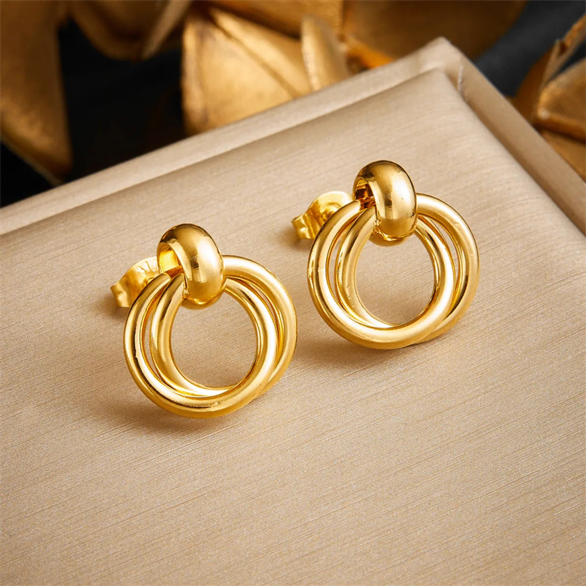 1 Pair Simple Style Solid Color Plating 304 Stainless Steel 18K Gold Plated Ear Studs