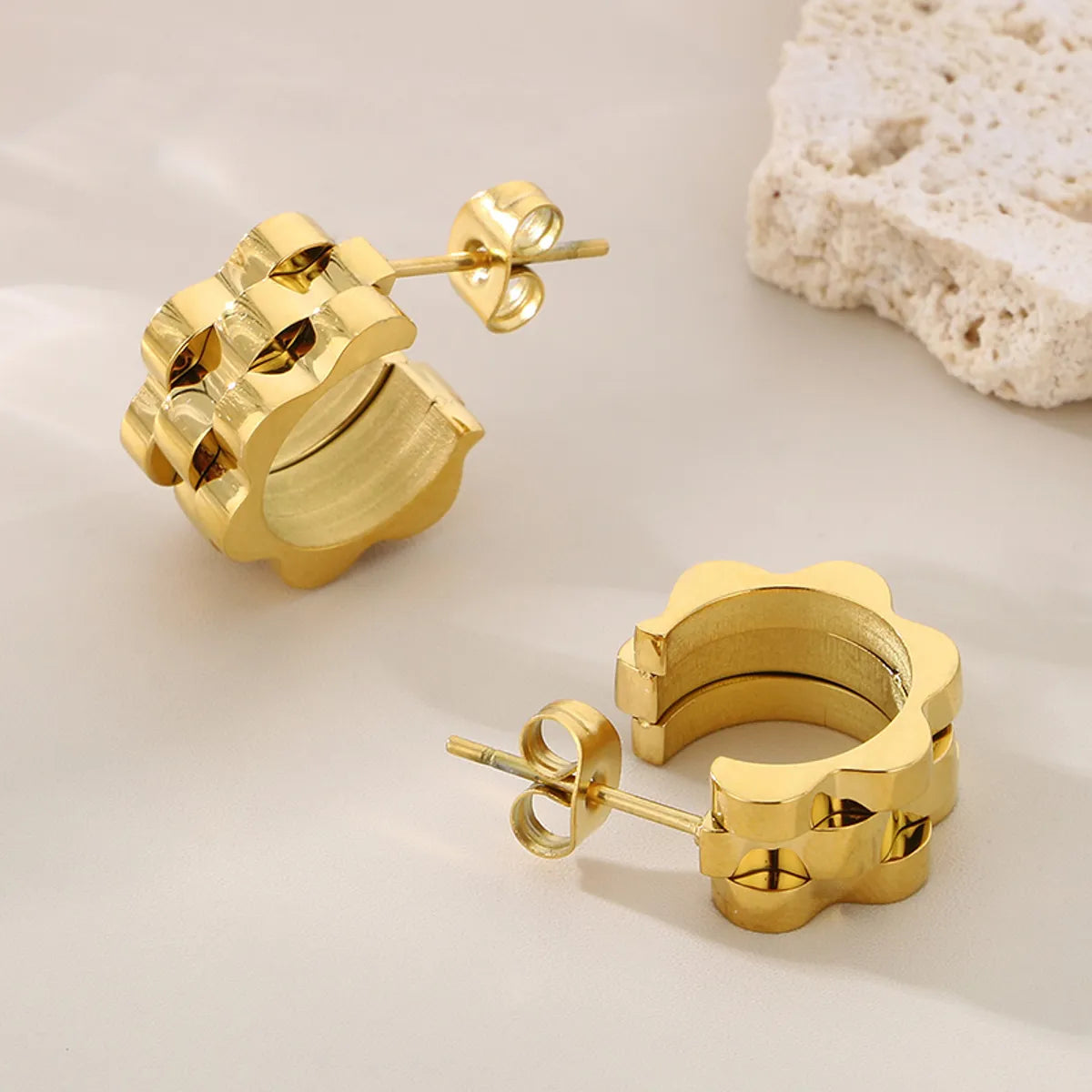 1 Pair Simple Style Solid Color Plating 304 Stainless Steel 18K Gold Plated Earrings