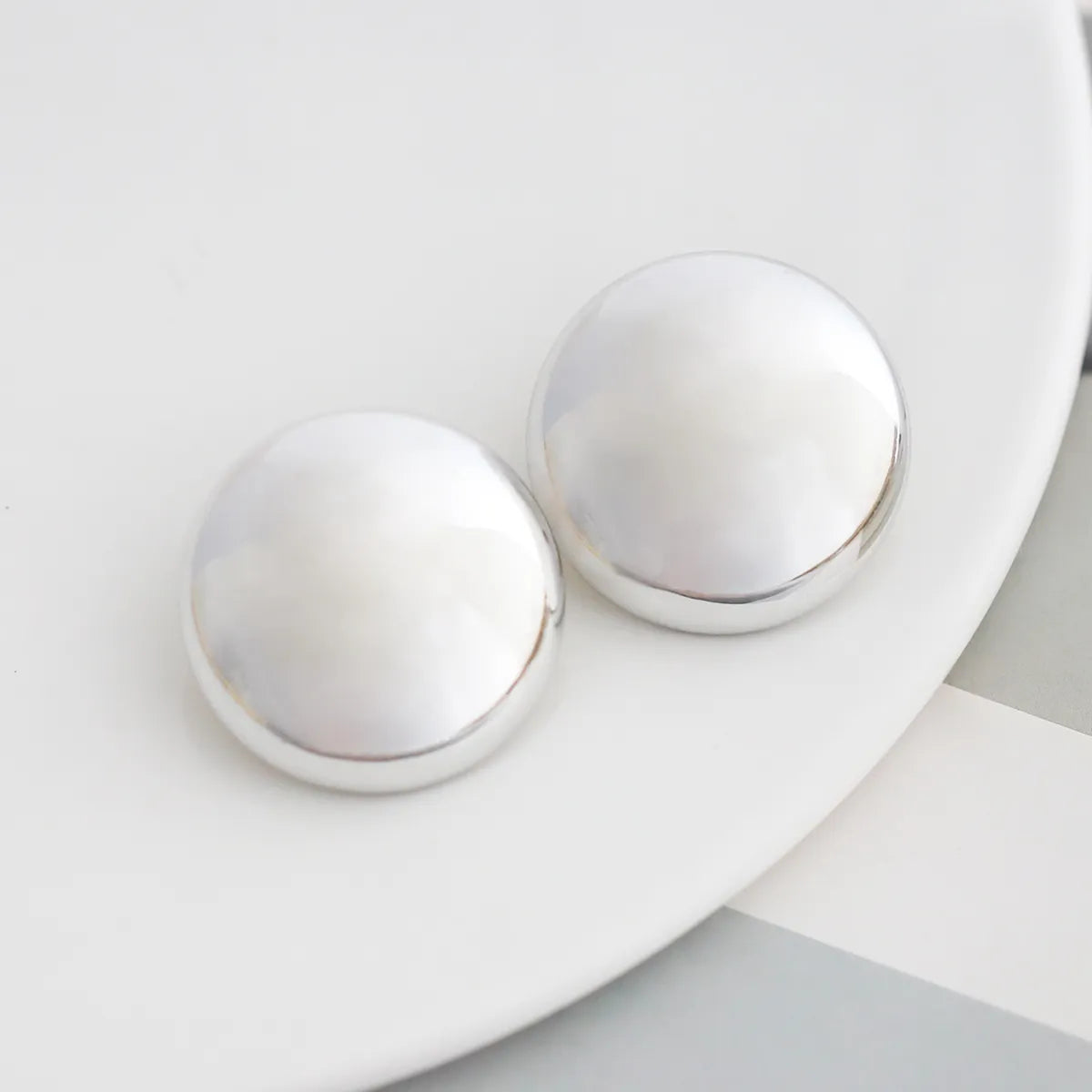 1 Pair Simple Style Solid Color Plating Alloy Gold Plated Ear Studs