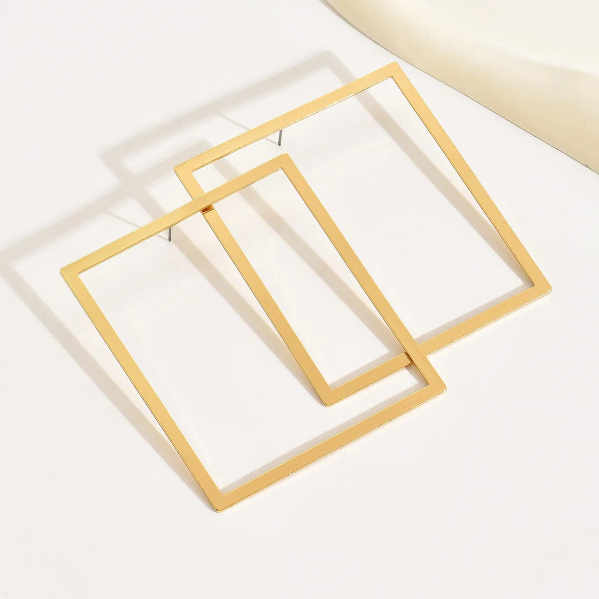 1 Pair Simple Style Solid Color Plating Alloy Gold Plated Ear Studs