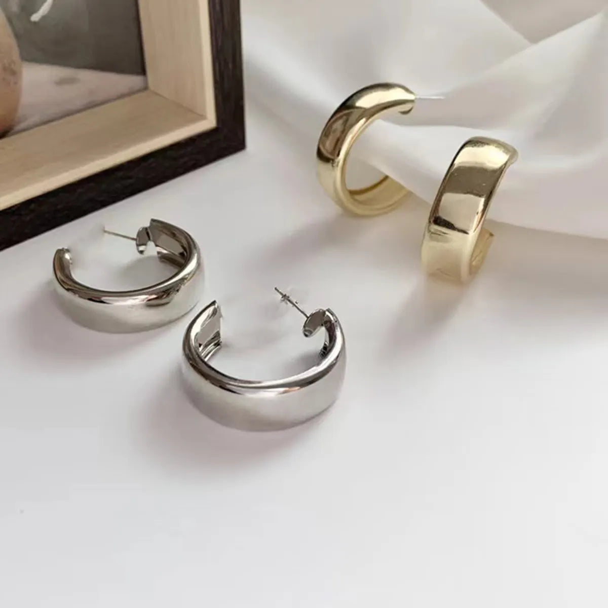 1 Pair Simple Style Solid Color Plating Alloy White Gold Plated Gold Plated Ear Studs