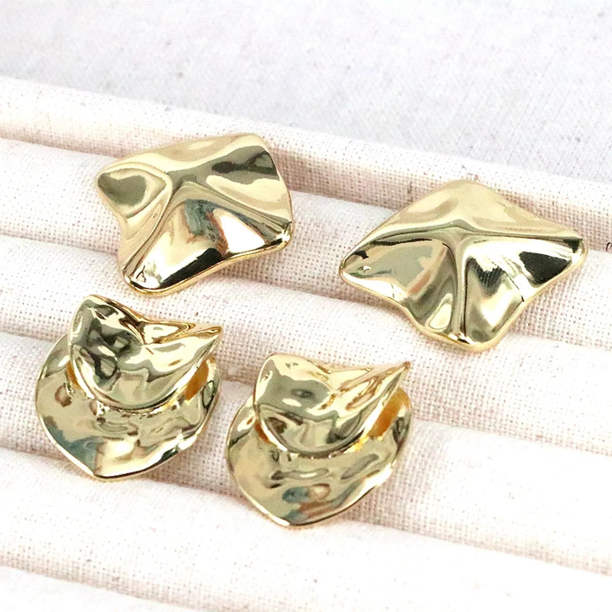 1 Pair Simple Style Solid Color Plating Copper 18k Gold Plated Ear Studs