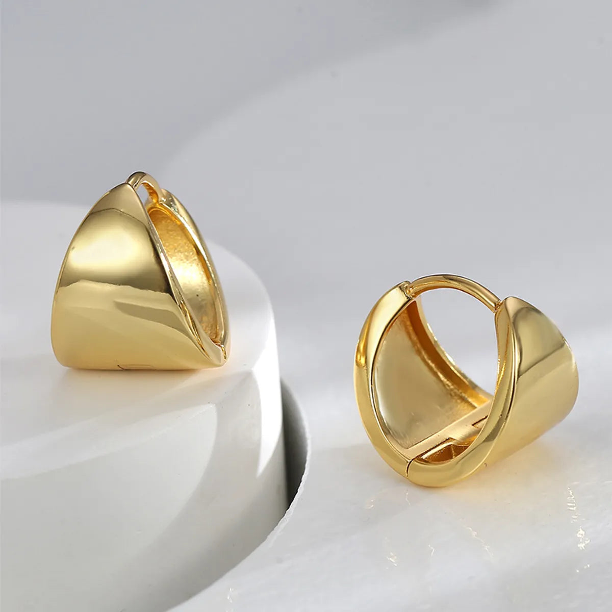 1 Pair Simple Style Solid Color Plating Copper 18k Gold Plated Hoop Earrings