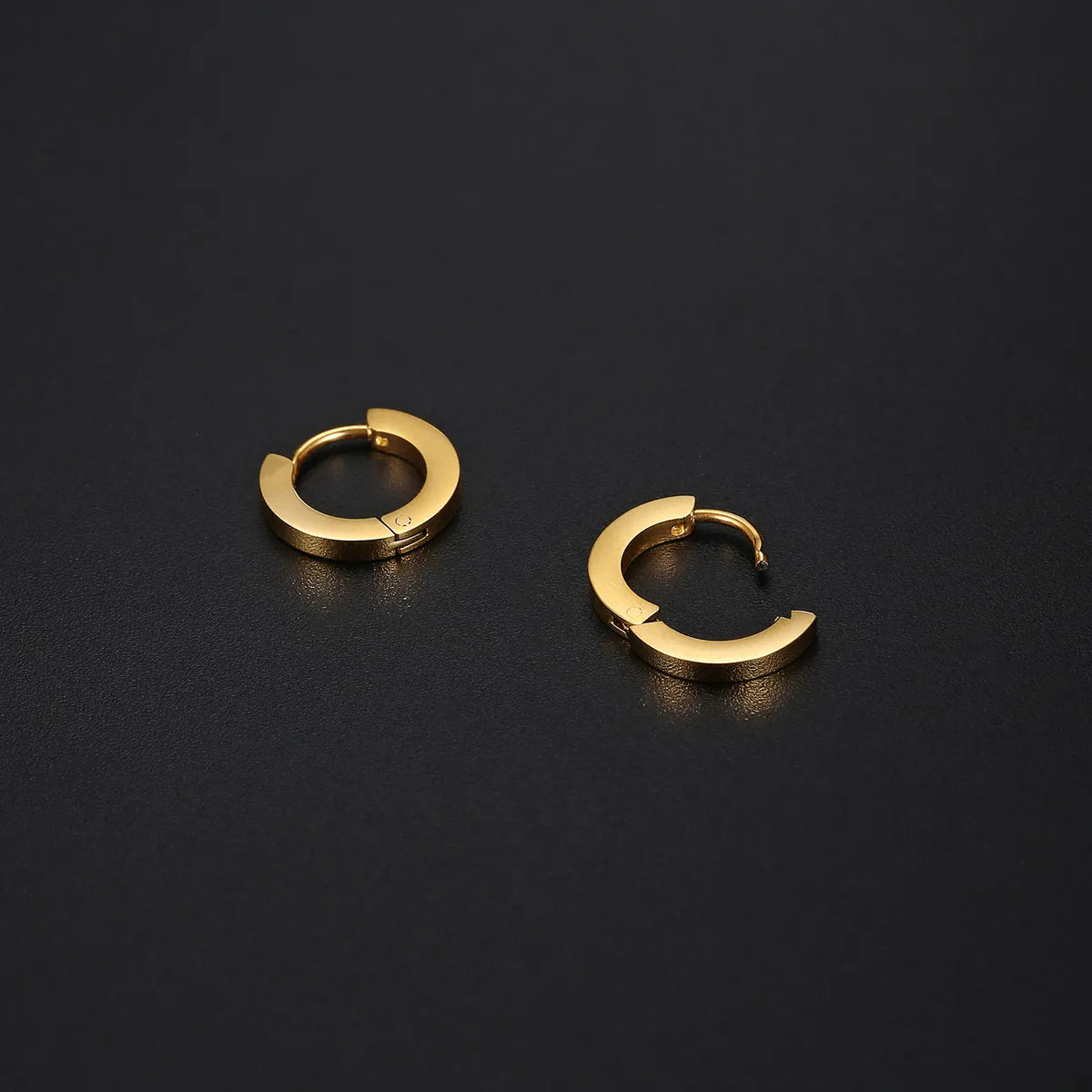 1 Pair Simple Style Solid Color Polishing Plating Stainless Steel 18k Gold Plated Earrings