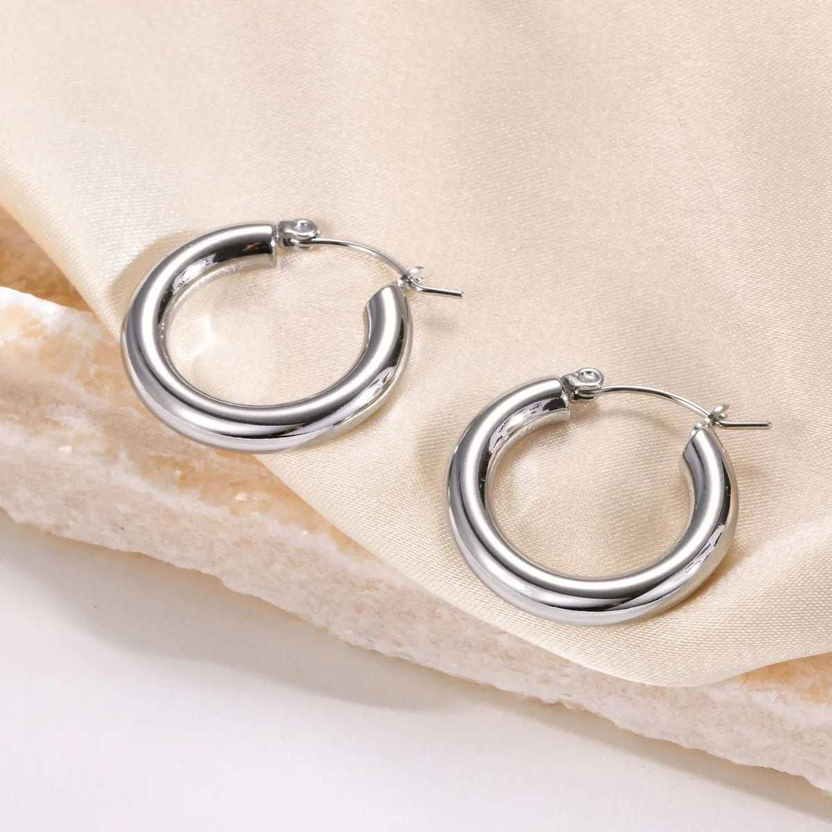 1 Pair Simple Style Solid Color Polishing 304 Stainless Steel Gold Plated Earrings