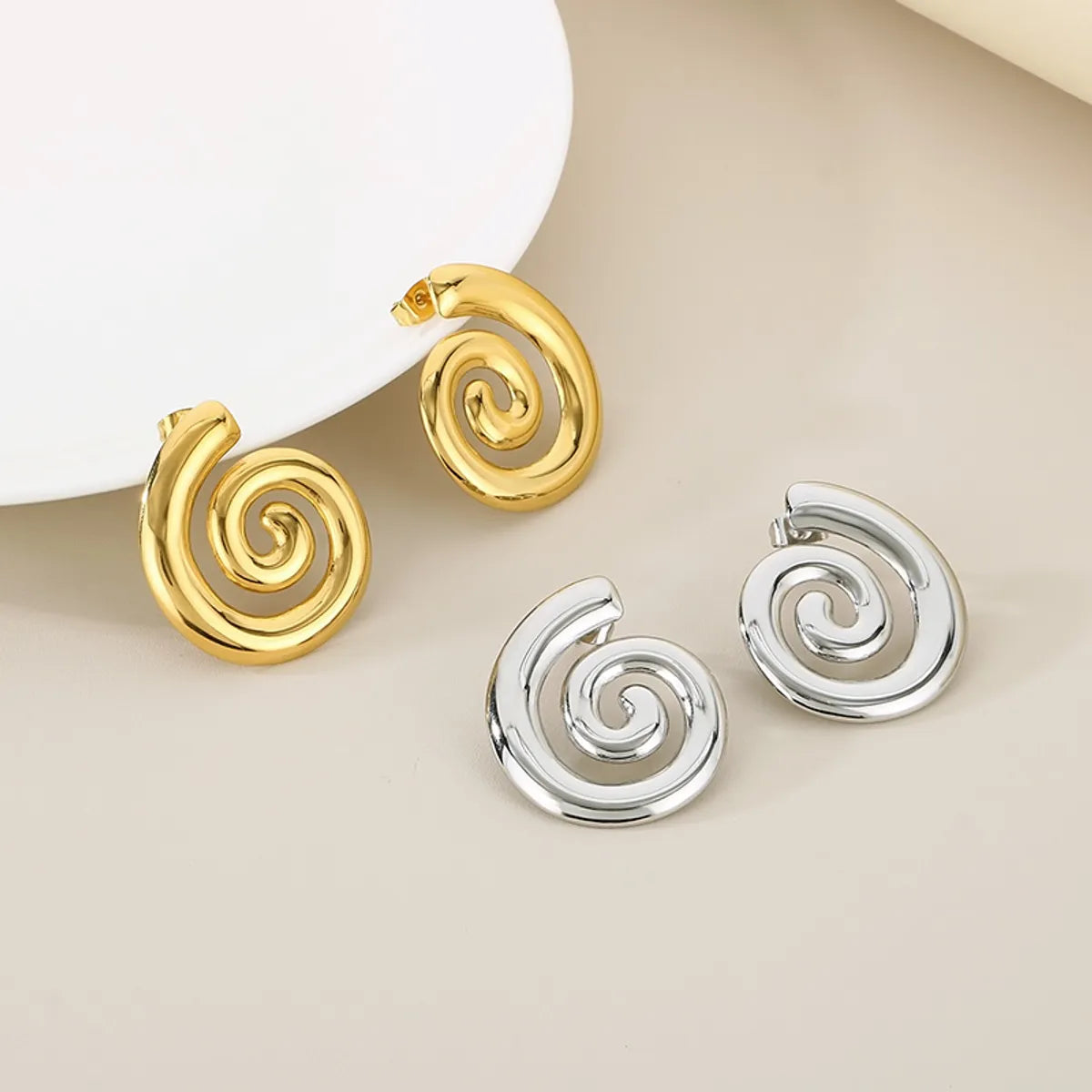 1 Pair Simple Style Solid Color Spiral 304 Stainless Steel 18K Gold Plated Ear Studs