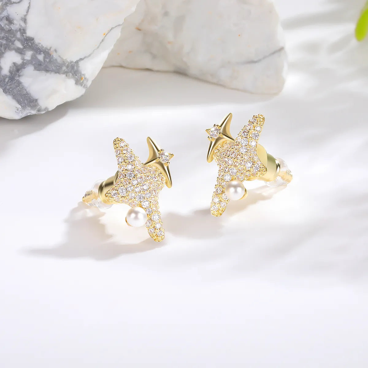 1 Pair Simple Style Star Inlay Copper Artificial Pearls Zircon 18K Gold Plated Ear Studs