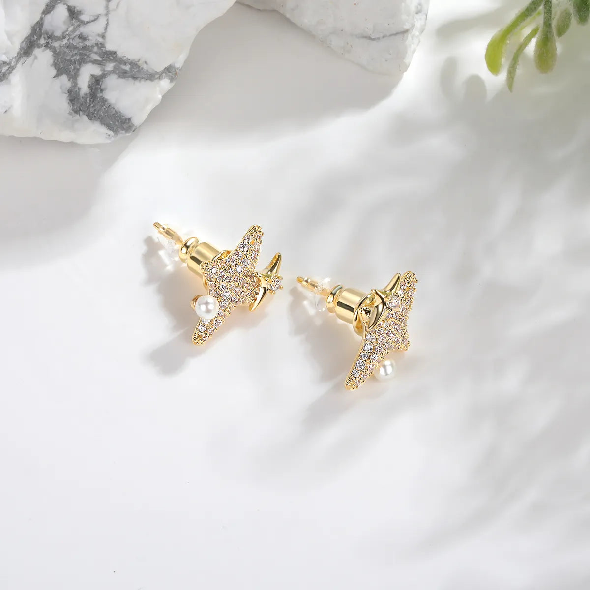 1 Pair Simple Style Star Inlay Copper Artificial Pearls Zircon 18K Gold Plated Ear Studs