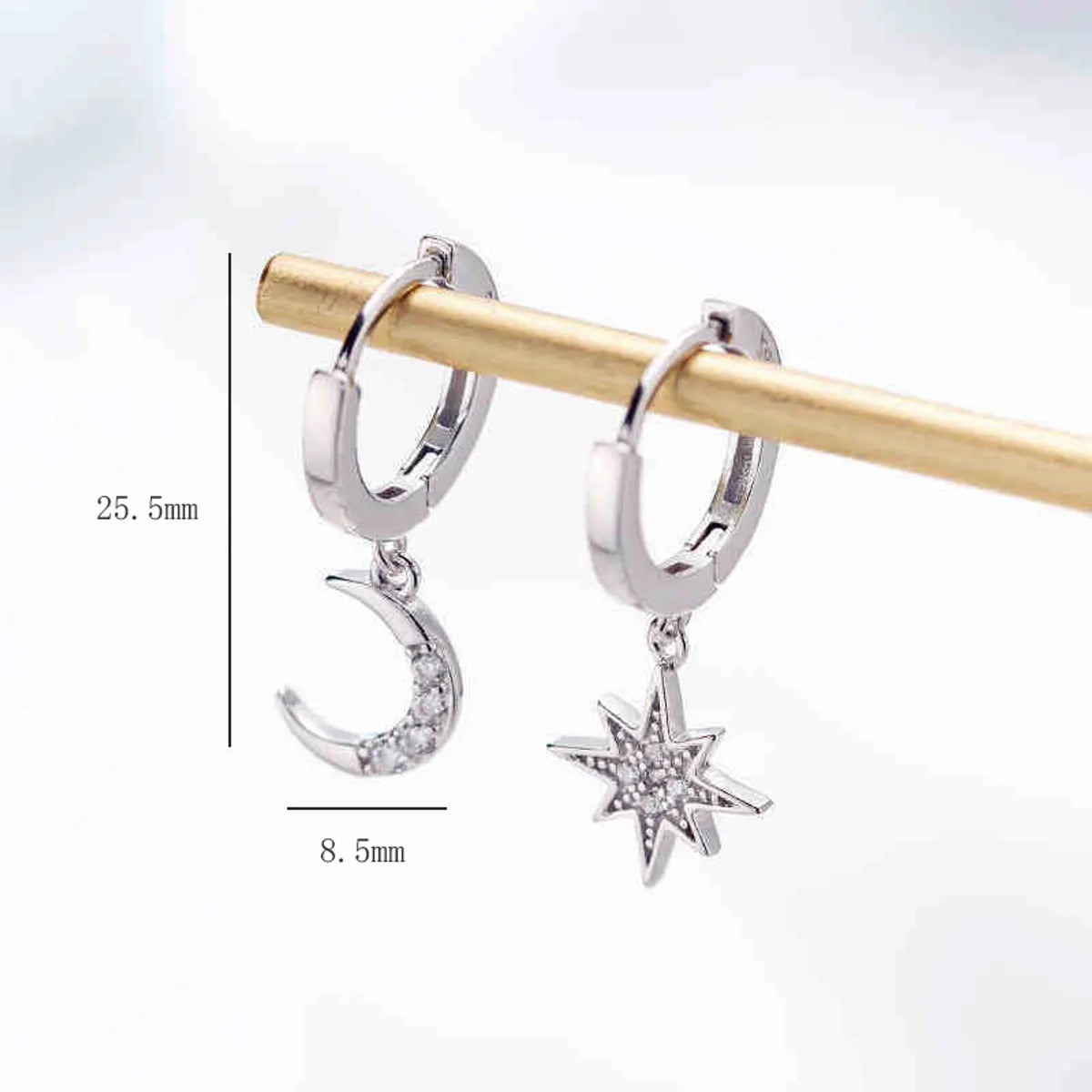 1 Pair Simple Style Star Moon Asymmetrical Plating Inlay Alloy Rhinestones Gold Plated Silver Plated Drop Earrings