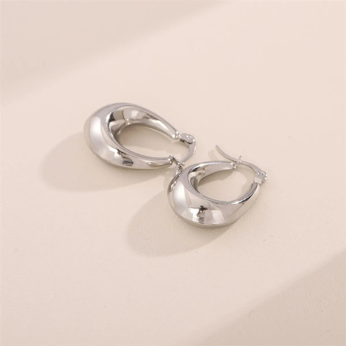 1 Pair Simple Style Streetwear U Shape Solid Color Stainless Steel Earrings