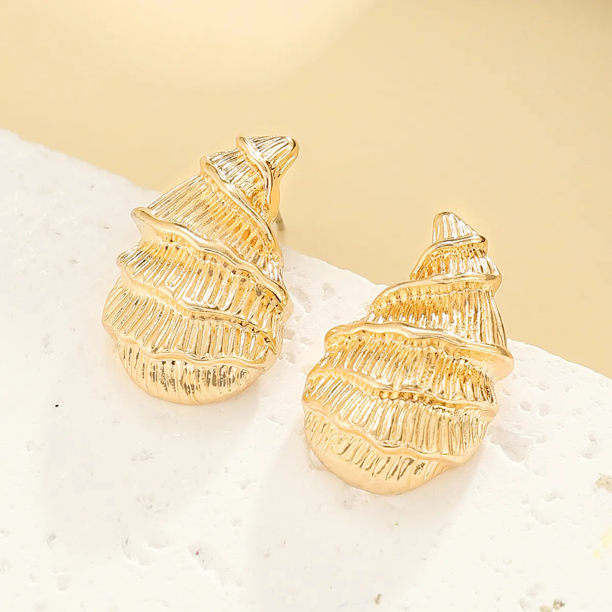 1 Pair Simple Style Tortoise Plating Alloy Drop Earrings