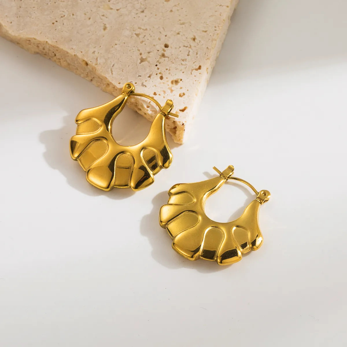 1 Pair Simple Style U Shape Geometric Heart Shape Plating Stainless Steel 18k Gold Plated Earrings