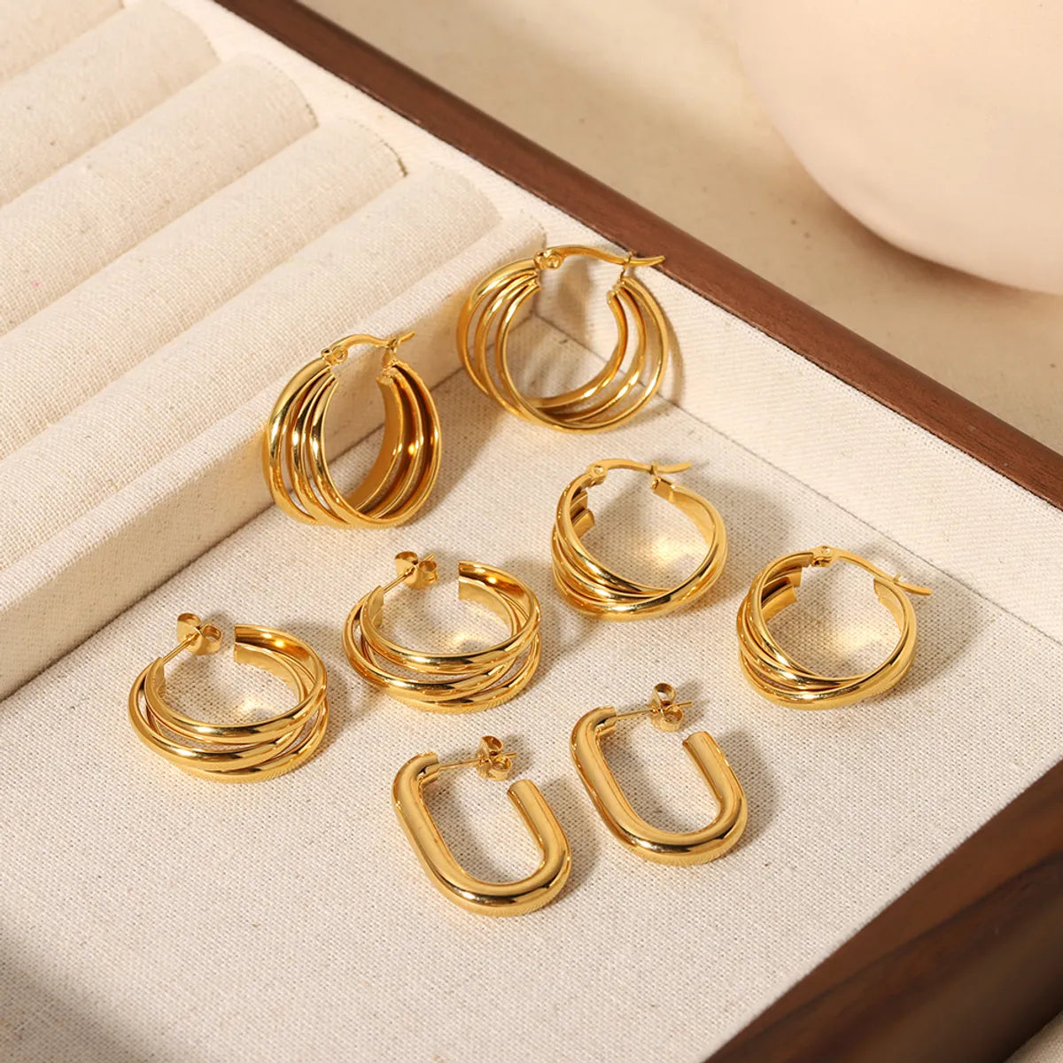 1 Pair Simple Style U Shape Round Solid Color Polishing Plating 304 Stainless Steel 18K Gold Plated Earrings