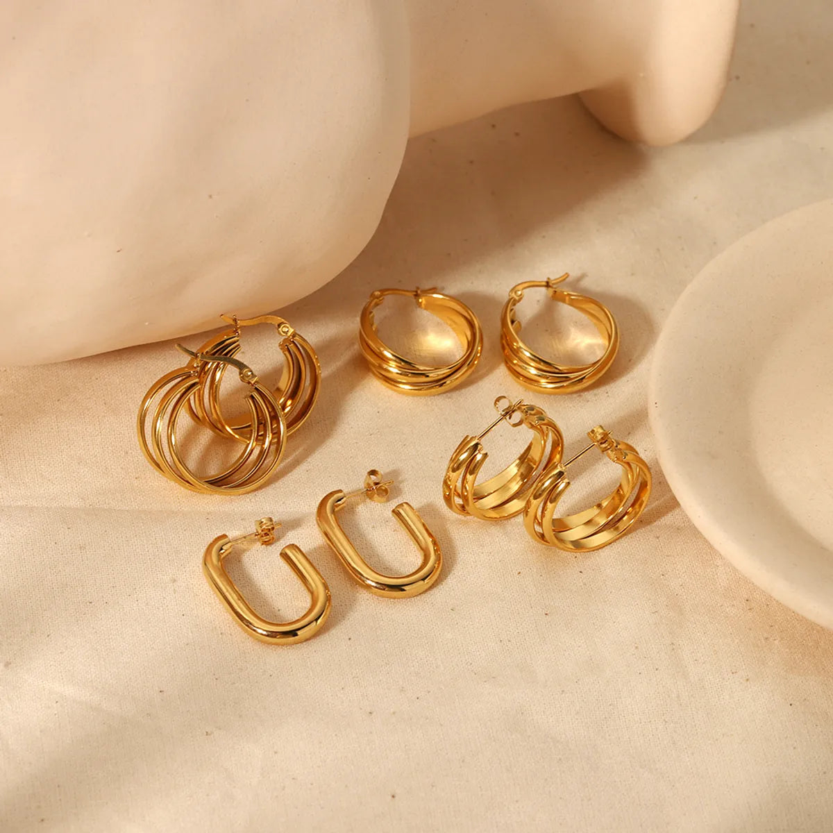 1 Pair Simple Style U Shape Round Solid Color Polishing Plating 304 Stainless Steel 18K Gold Plated Earrings