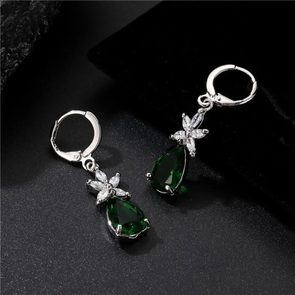 1 Pair Simple Style Water Droplets Plating Inlay Copper Zircon White Gold Plated Drop Earrings