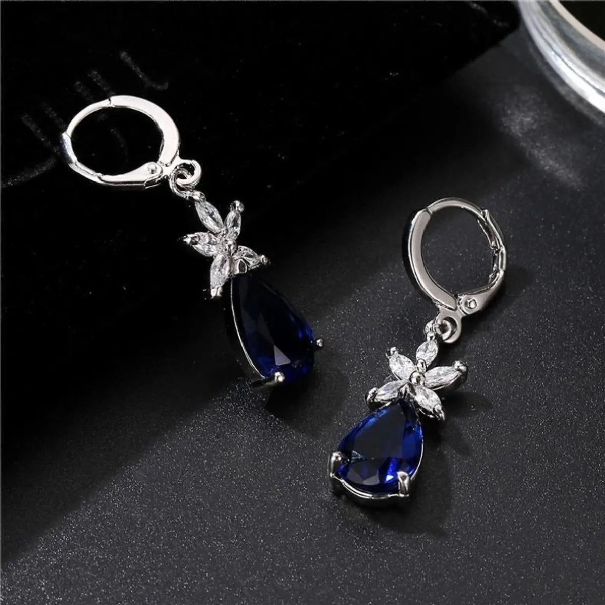 1 Pair Simple Style Water Droplets Plating Inlay Copper Zircon White Gold Plated Drop Earrings