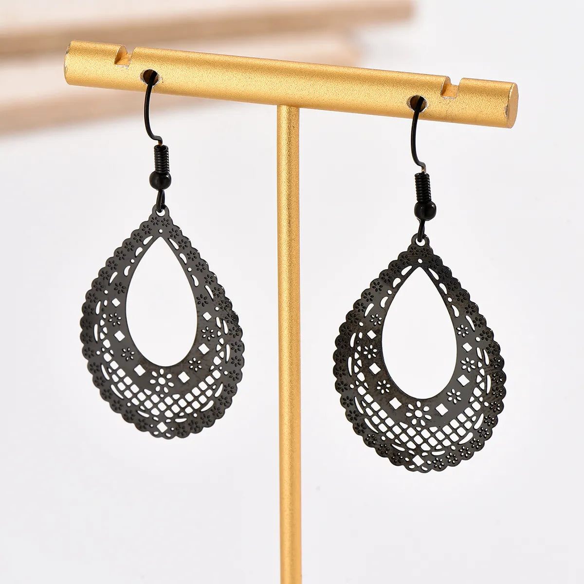 1 Pair Simple Style Water Droplets Stainless Steel Plating Hollow Out Black Plated Drop Earrings