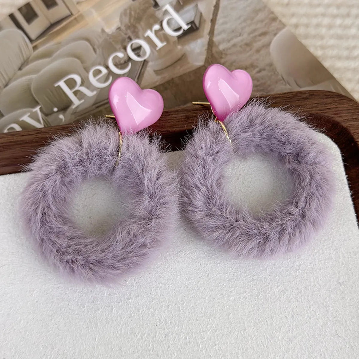 1 Pair Streetwear Heart Shape Plush Drop Earrings