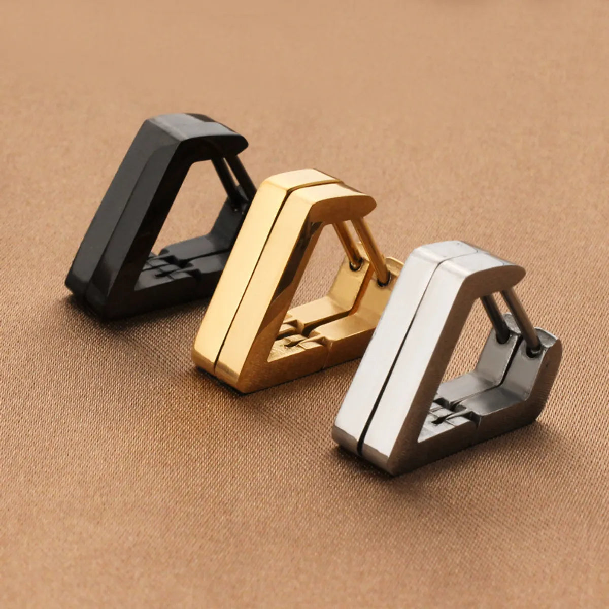 1 Pair Streetwear Triangle Polishing Titanium Steel Earrings