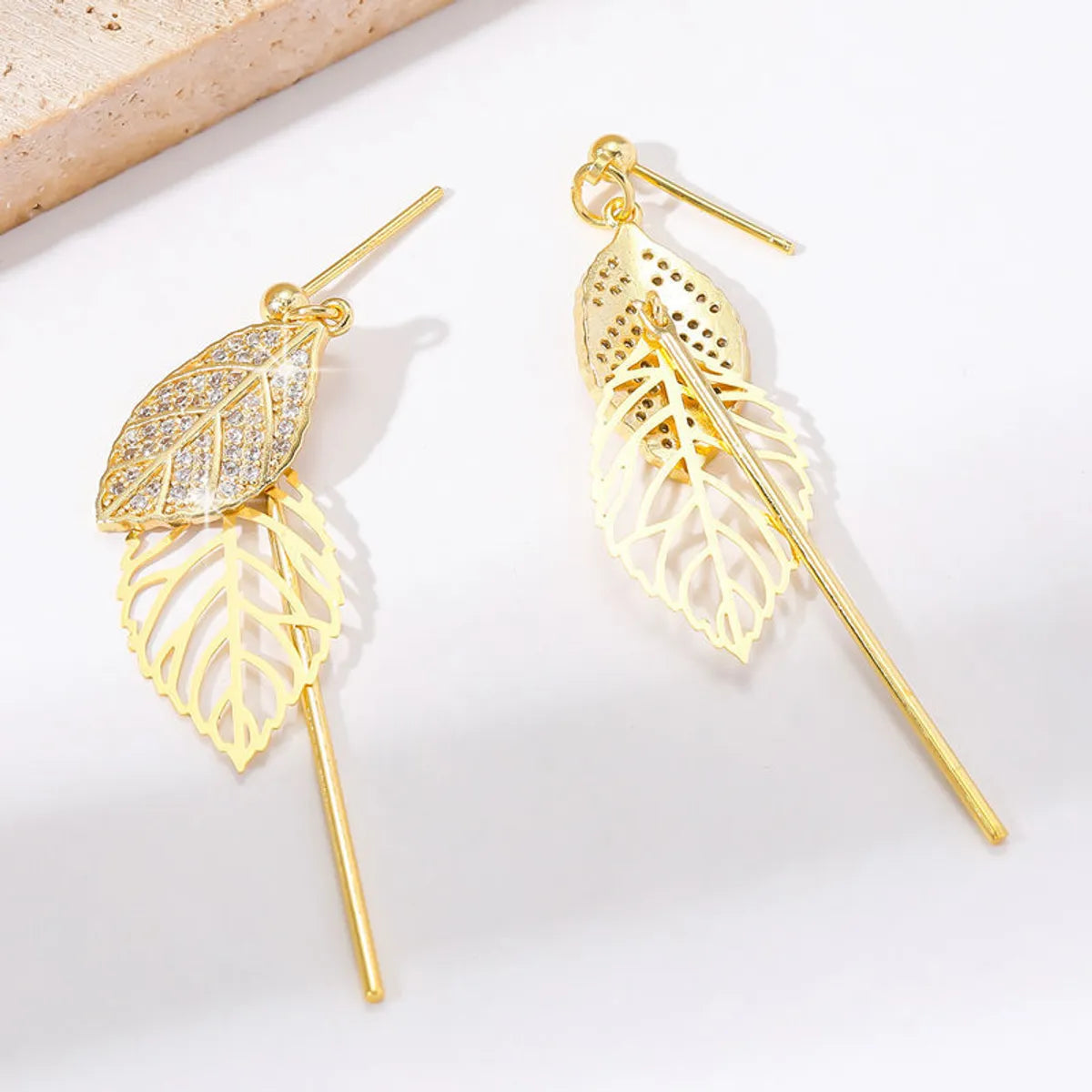 1 Pair Sweet Commute Leaf Plating Hollow Out Inlay Copper Zircon 18K Gold Plated Drop Earrings