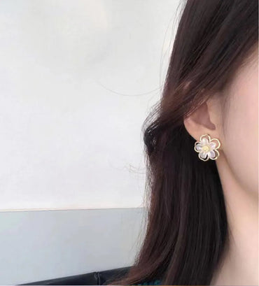 1 Pair Sweet Flower Alloy Ear Studs