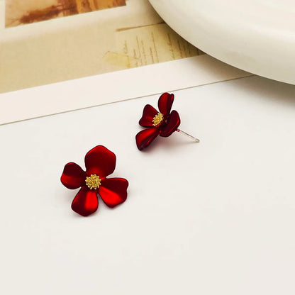 1 Pair Sweet Flower Alloy Stoving Varnish 18k Gold Plated Women's Ear Studs