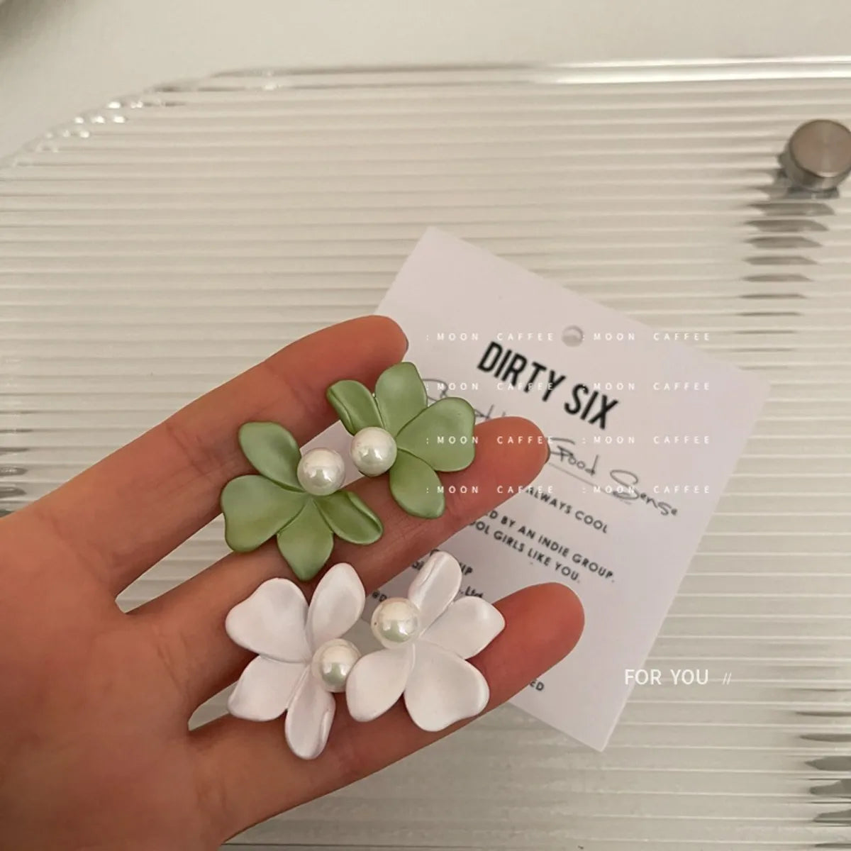 1 Pair Sweet Flower Alloy Women's Ear Studs