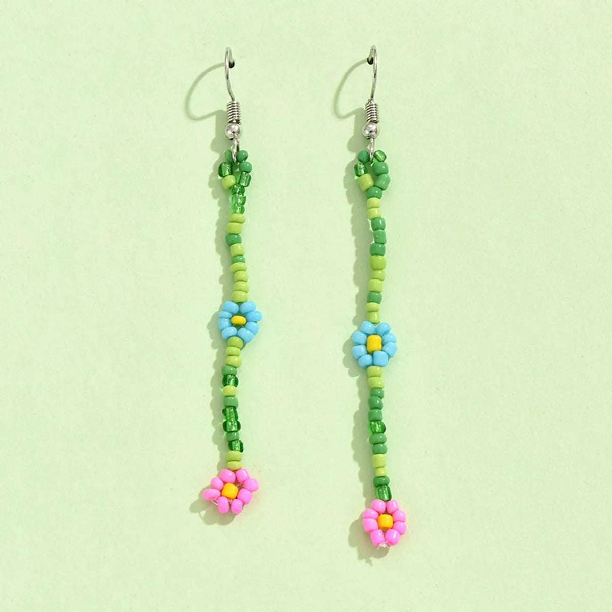 1 Pair Sweet Flower Beaded Glass Drop Earrings