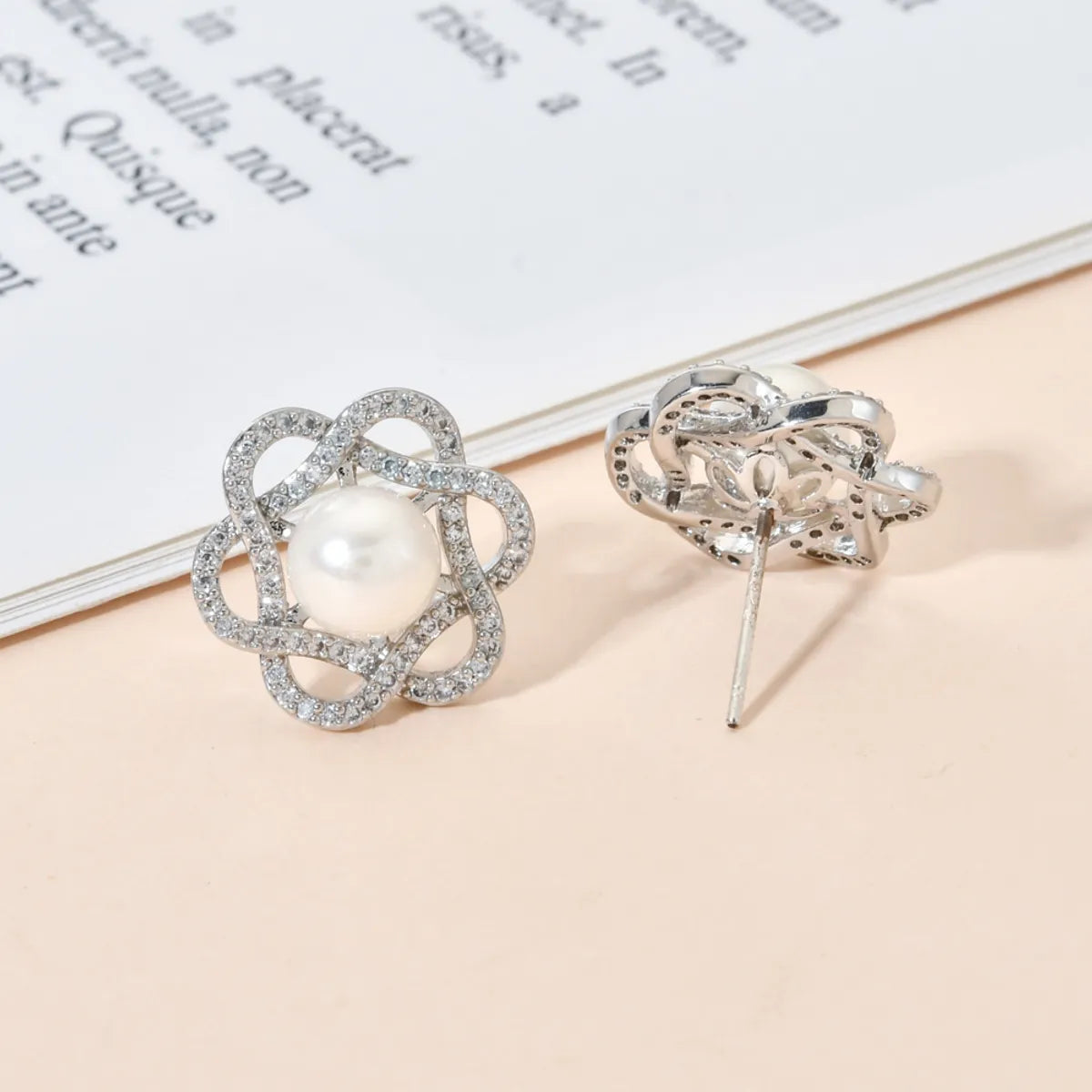 1 Pair Sweet Flower Plating Inlay Copper Artificial Pearls Zircon White Gold Plated Ear Studs