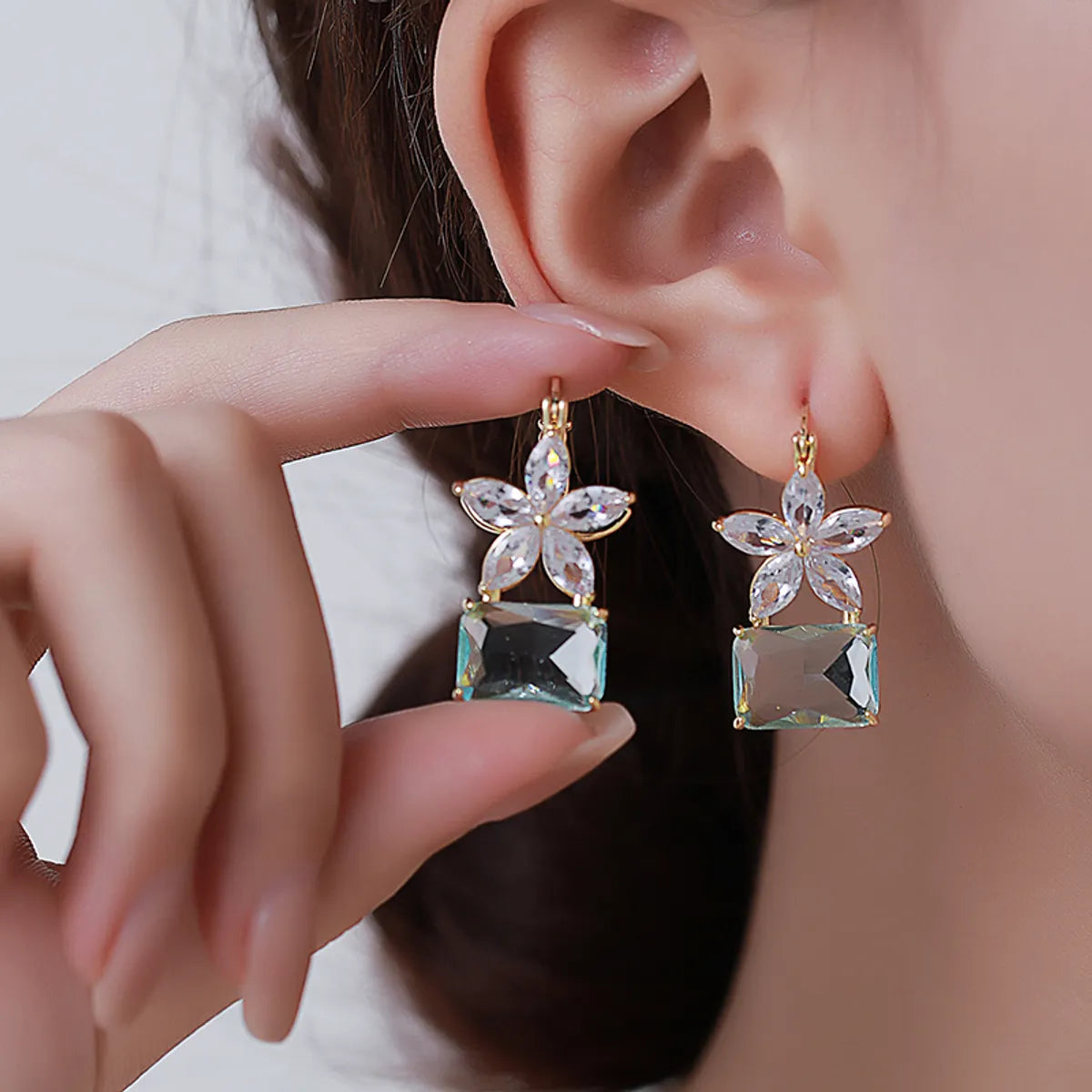 1 Pair Sweet Flower Plating Inlay Copper Zircon 18k Gold Plated Drop Earrings