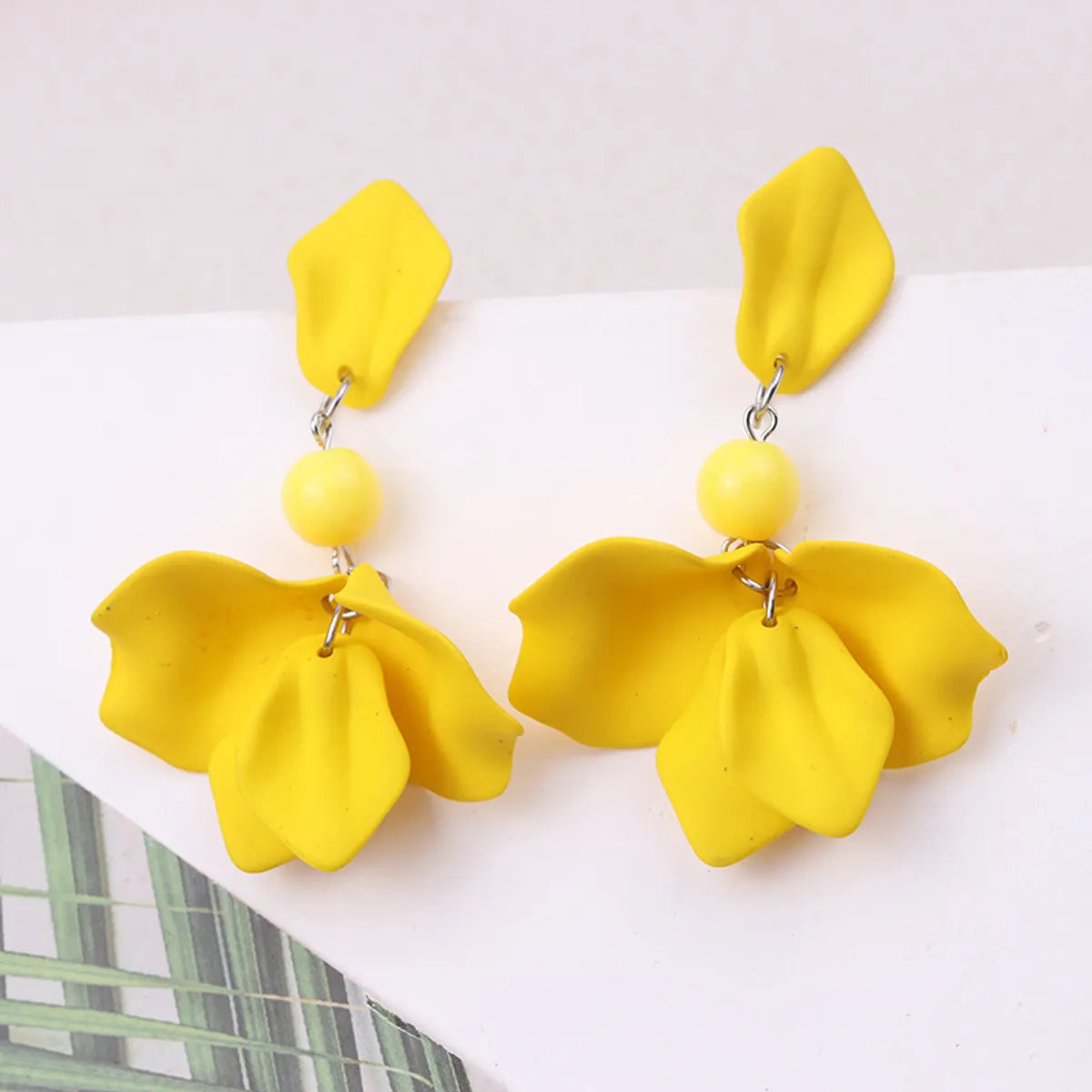 1 Pair Sweet Flower Spray Paint Arylic Drop Earrings