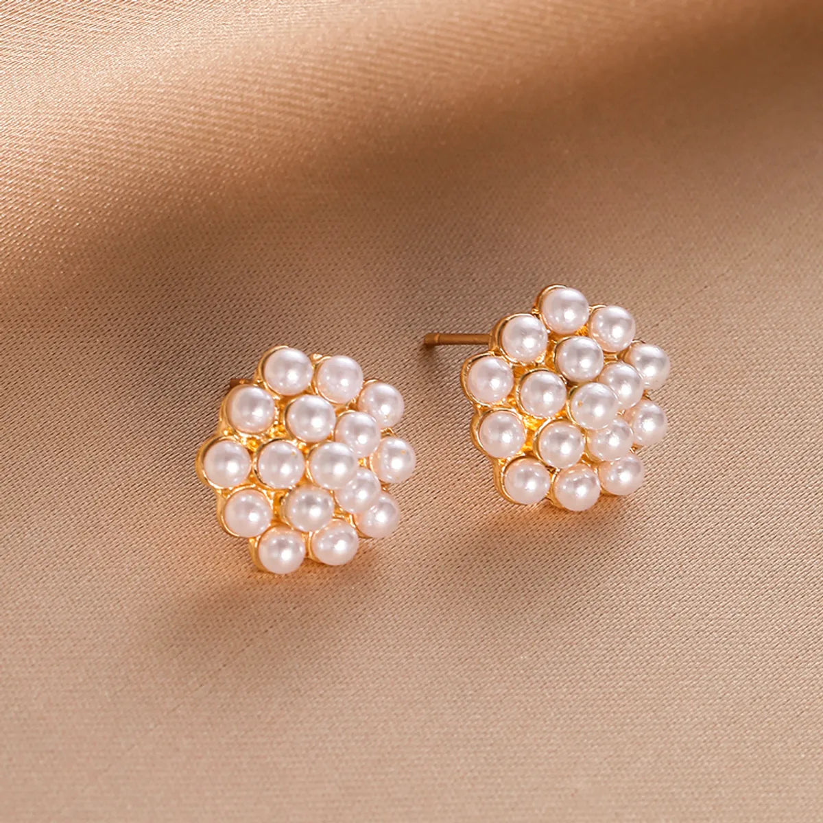 1 Pair Sweet Geometric Inlay Alloy Artificial Pearls Ear Studs