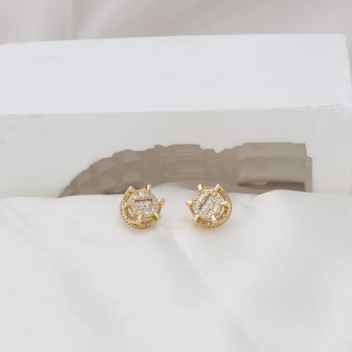 1 Pair Sweet Geometric Plating Copper Zircon 18k Gold Plated White Gold Plated Ear Studs