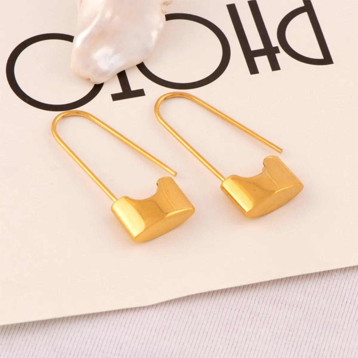 1 Pair Sweet Geometric Titanium Steel Plating 18k Gold Plated Earrings