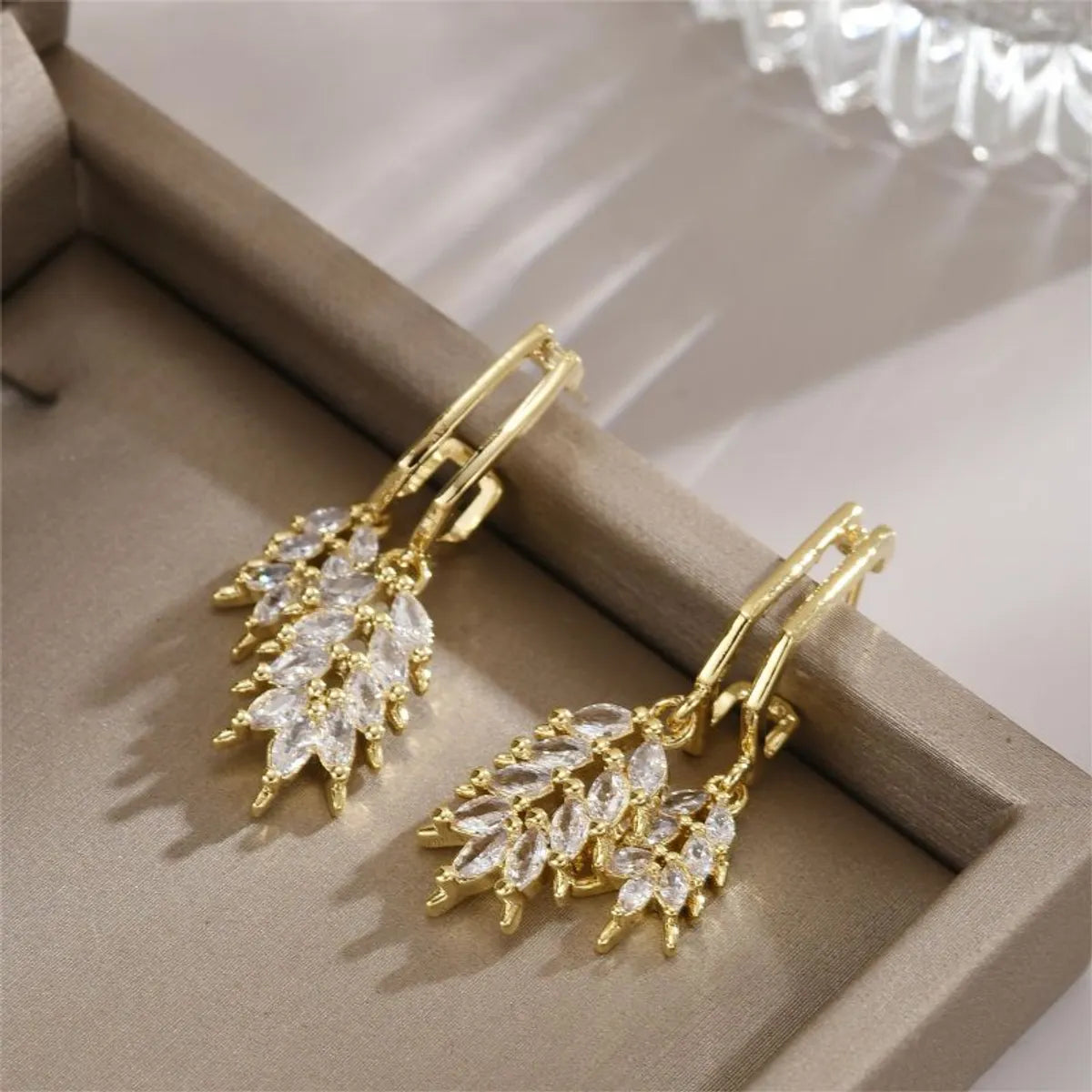 1 Pair Sweet Grain Plating Inlay Copper Alloy Zircon 18k Gold Plated Drop Earrings