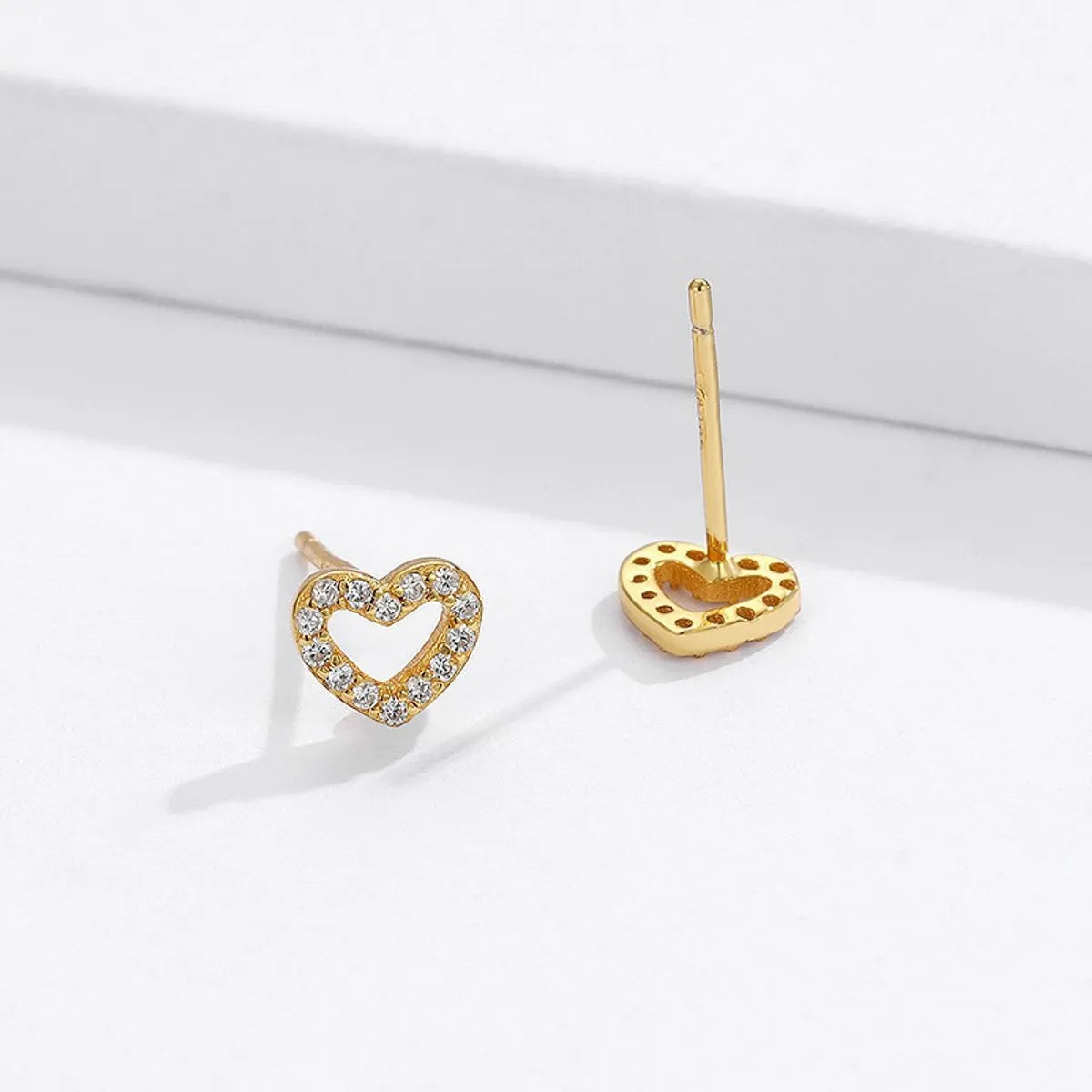 1 Pair Sweet Heart Shape Hollow Out Inlay Sterling Silver Zircon Ear Studs