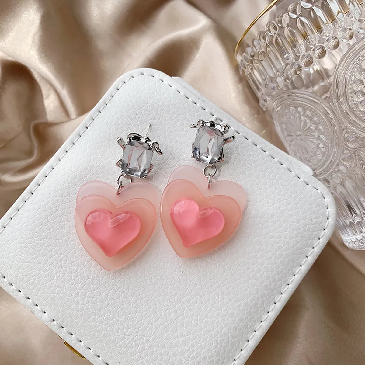 1 Pair Sweet Heart Shape Inlay Alloy Resin Artificial Rhinestones White Gold Plated Drop Earrings