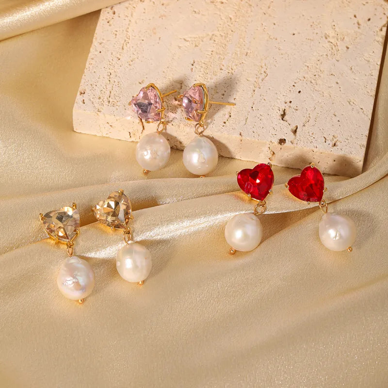 1 Pair Sweet Heart Shape Plating Inlay Imitation Pearl Copper Rhinestones 18k Gold Plated Drop Earrings