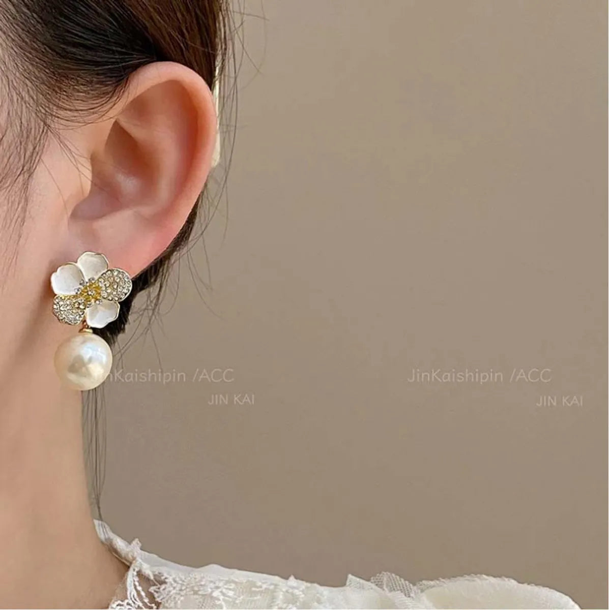 1 Pair Sweet Korean Style Flower Inlay Alloy Rhinestones Pearl Gold Plated Drop Earrings