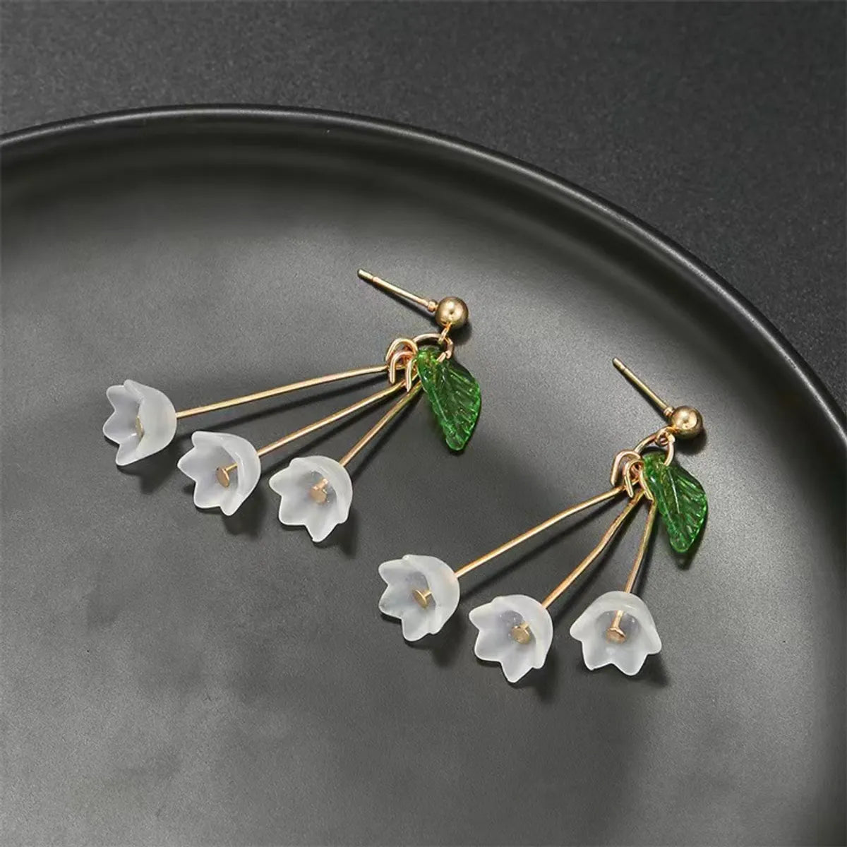 1 Pair Sweet Leaf Tassel Flower Imitation Pearl Alloy Women's Earrings