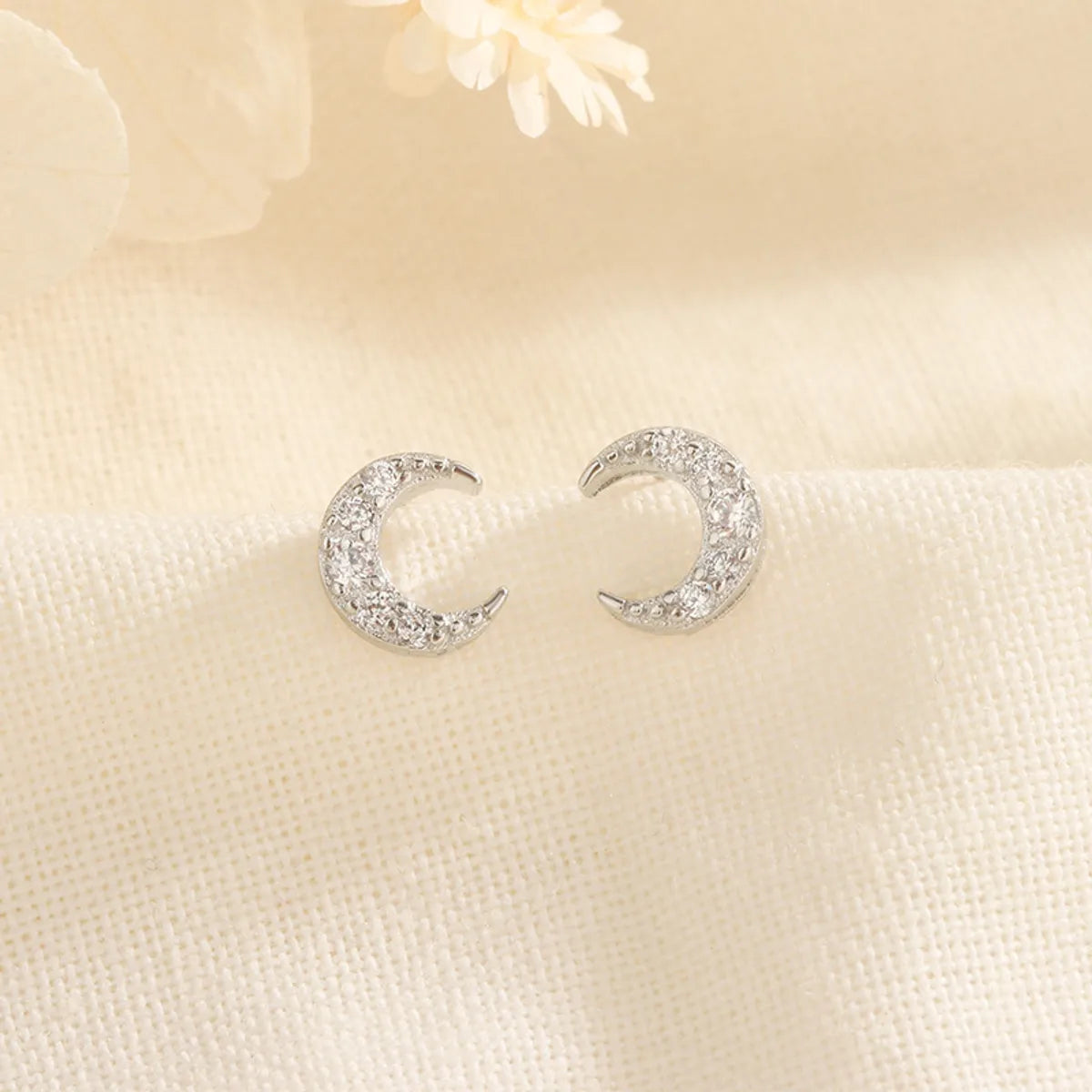 1 Pair Sweet Moon Inlay Copper Zircon Ear Studs