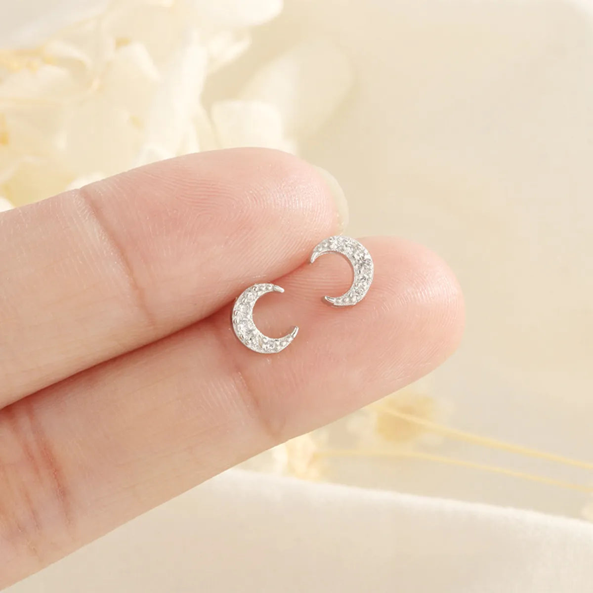 1 Pair Sweet Moon Inlay Copper Zircon Ear Studs