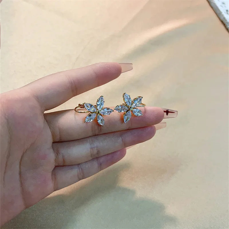 1 Pair Sweet Shiny Flower Plating Inlay Copper Zircon Gold Plated Earrings