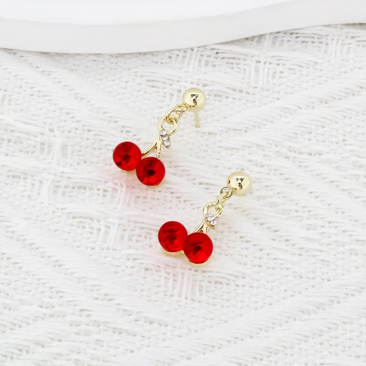 1 Pair Sweet Simple Style Commute Cherry Inlay Alloy Rhinestones Gold Plated Drop Earrings