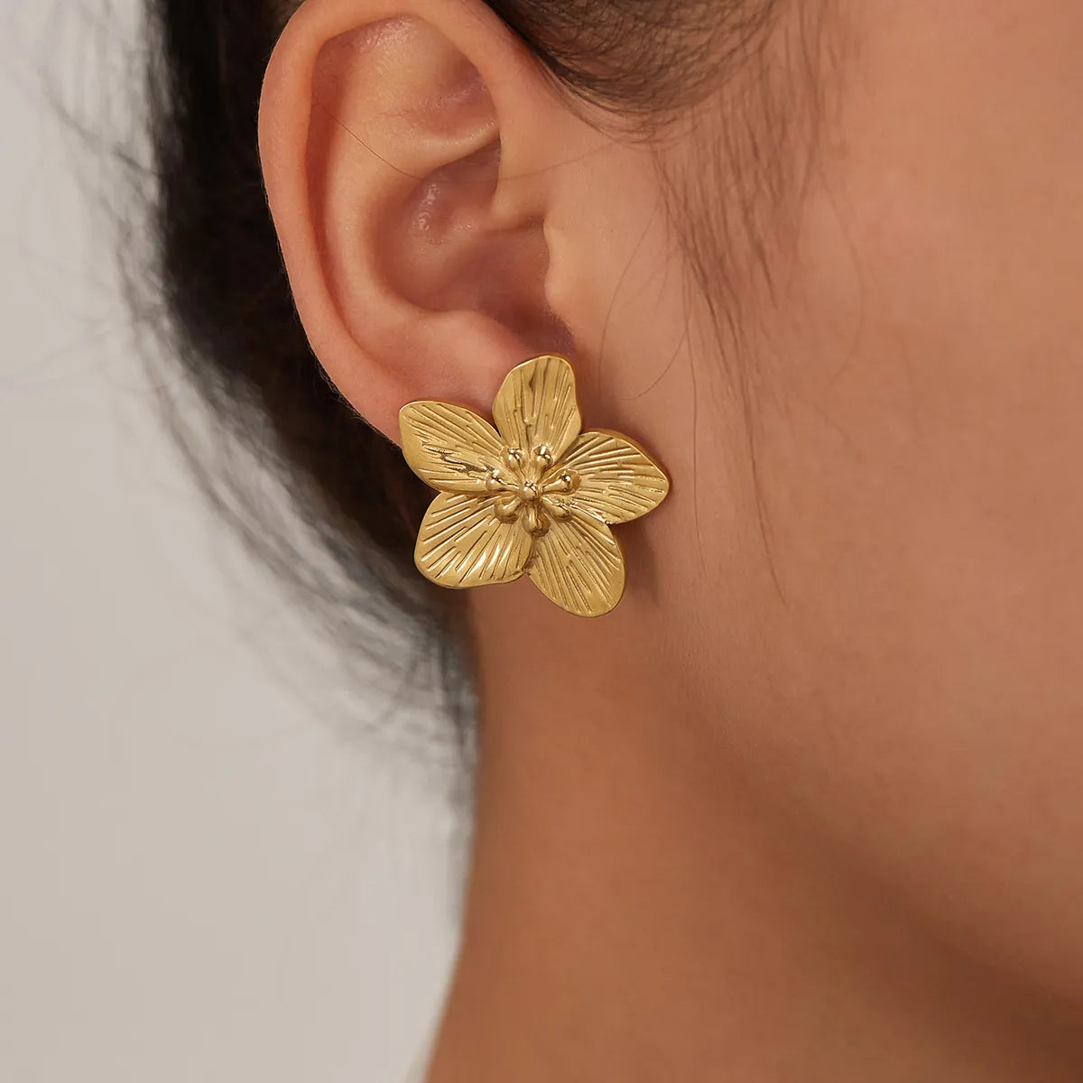 1 Pair Sweet Simple Style Commute Flower 304 Stainless Steel Ear Studs