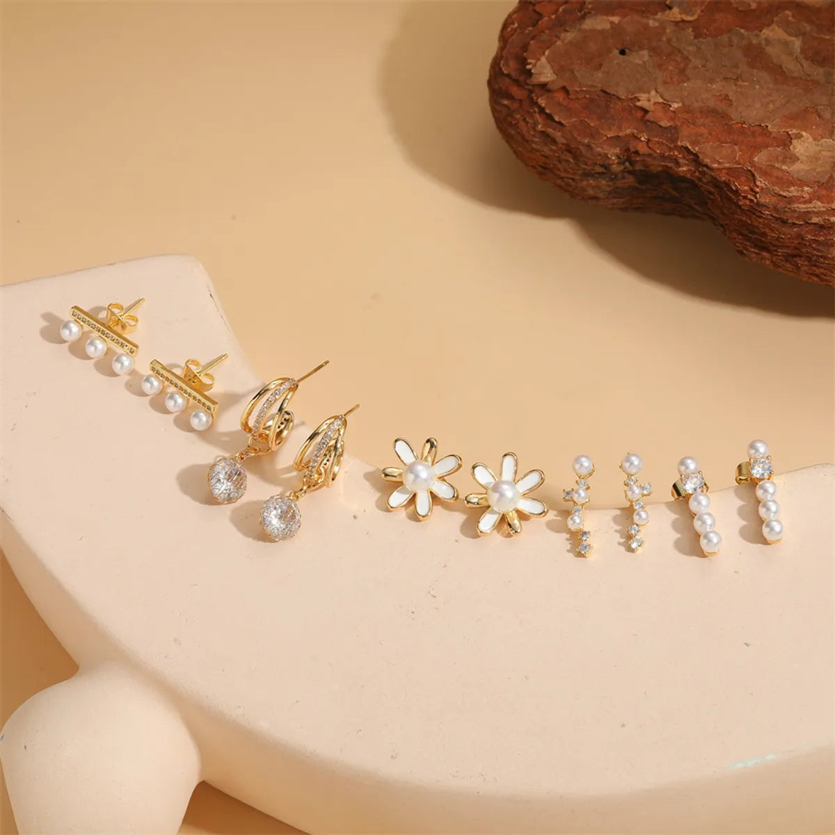 1 Pair Sweet Simple Style Floral Plating Inlay Copper Artificial Pearls Zircon 14k Gold Plated Ear Studs