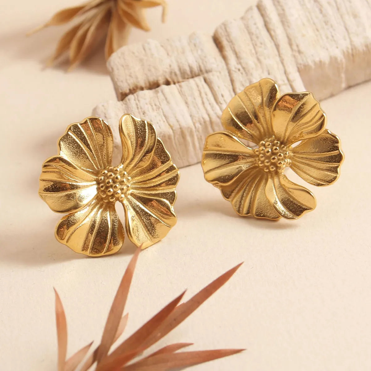 1 Pair Sweet Simple Style Flower 304 Stainless Steel 18K Gold Plated Ear Studs