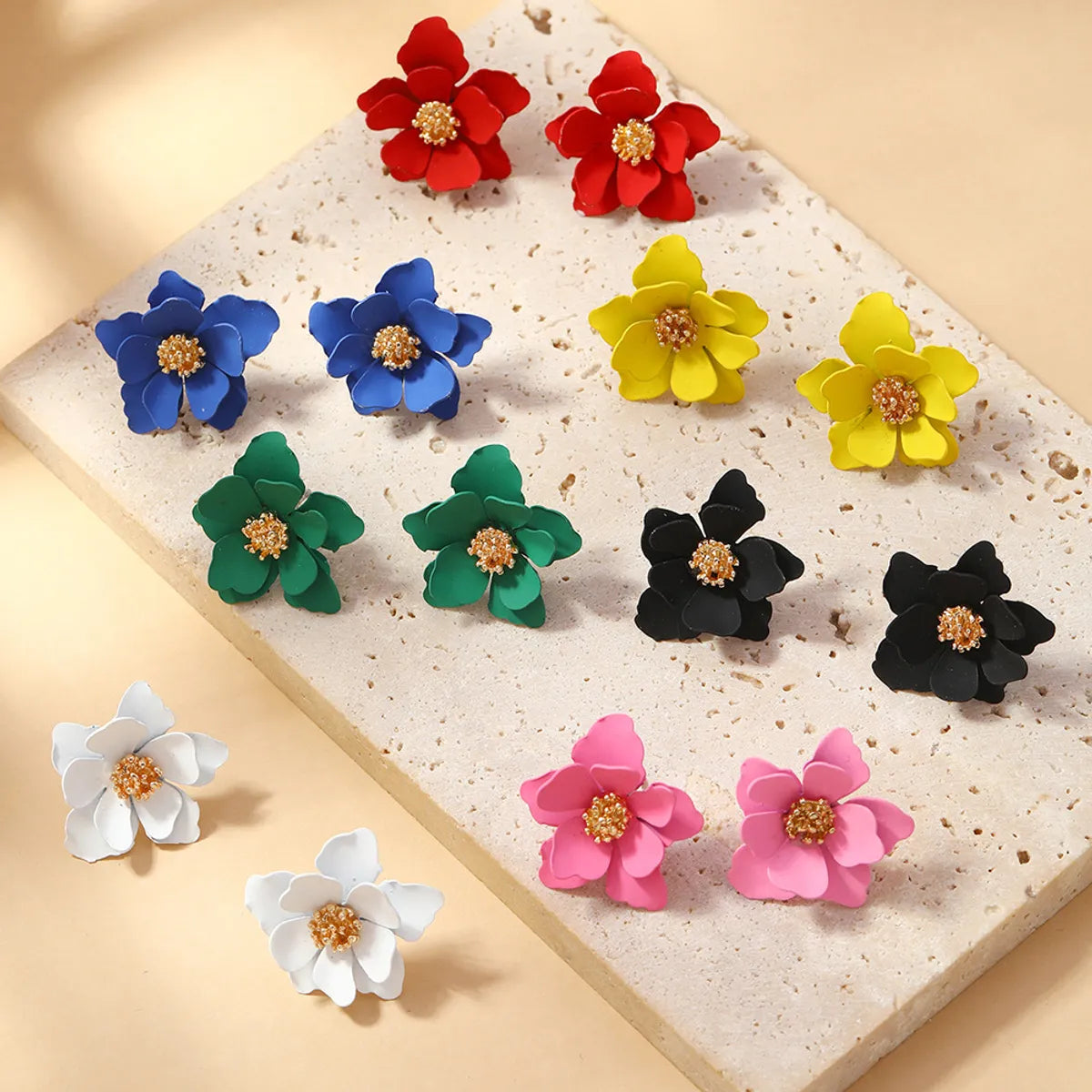 1 Pair Sweet Simple Style Flower Alloy Ear Studs